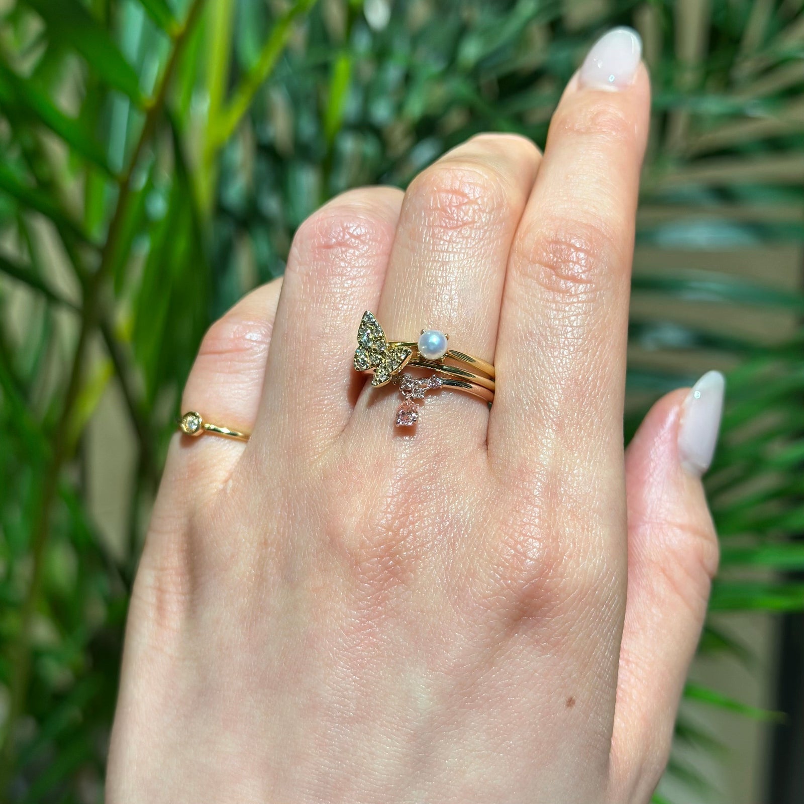 新作ピンクで春先取りコーデ