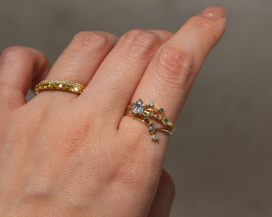 星屑を散りばめたようなコーデ