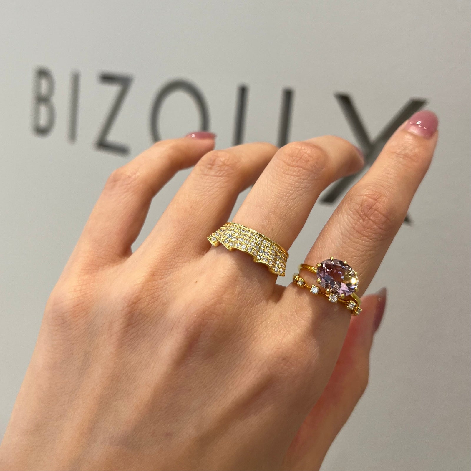 【装いに凛としたアクセントをプラスしたいときにおすすめコーデ】福岡店 mu