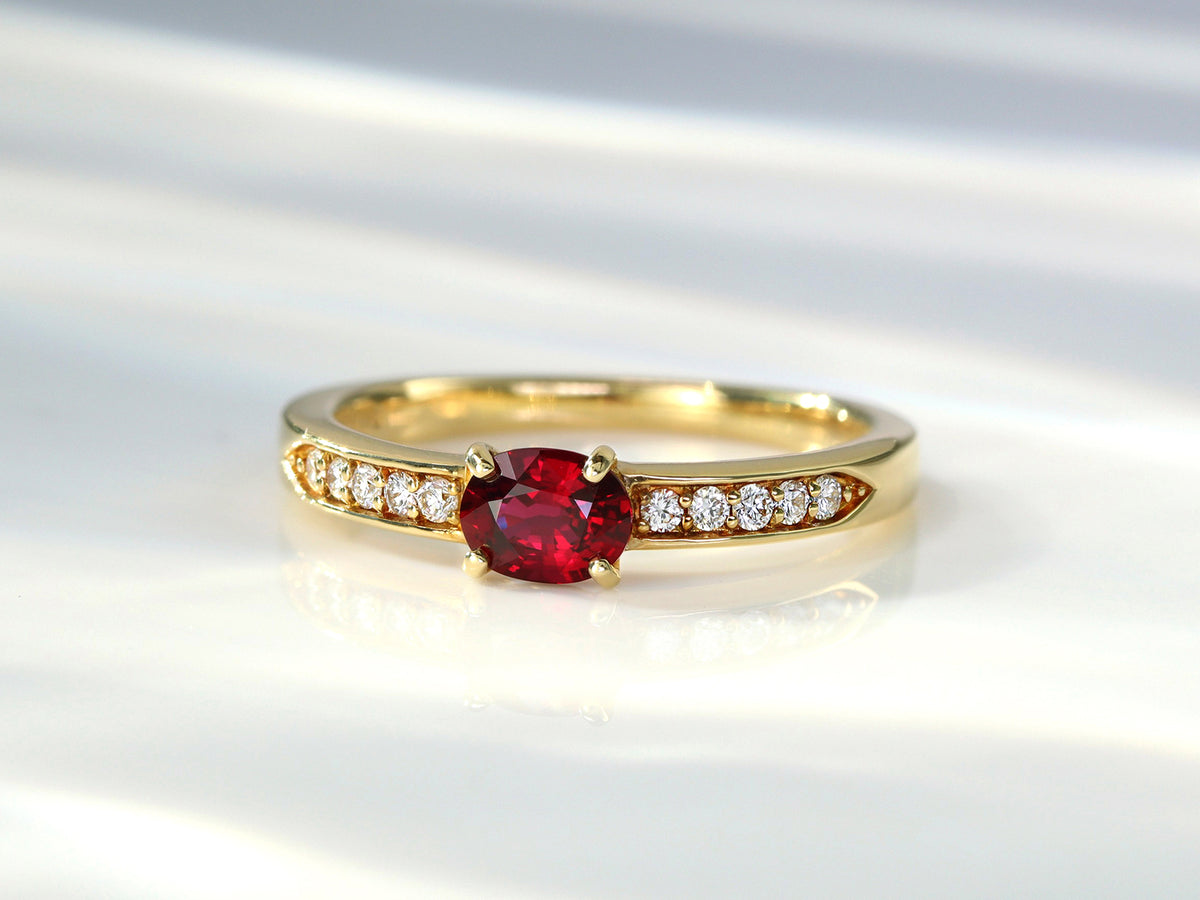 ビズー公式】COLOR BRIDAL GEMSTONES ー ルビーの婚約指輪