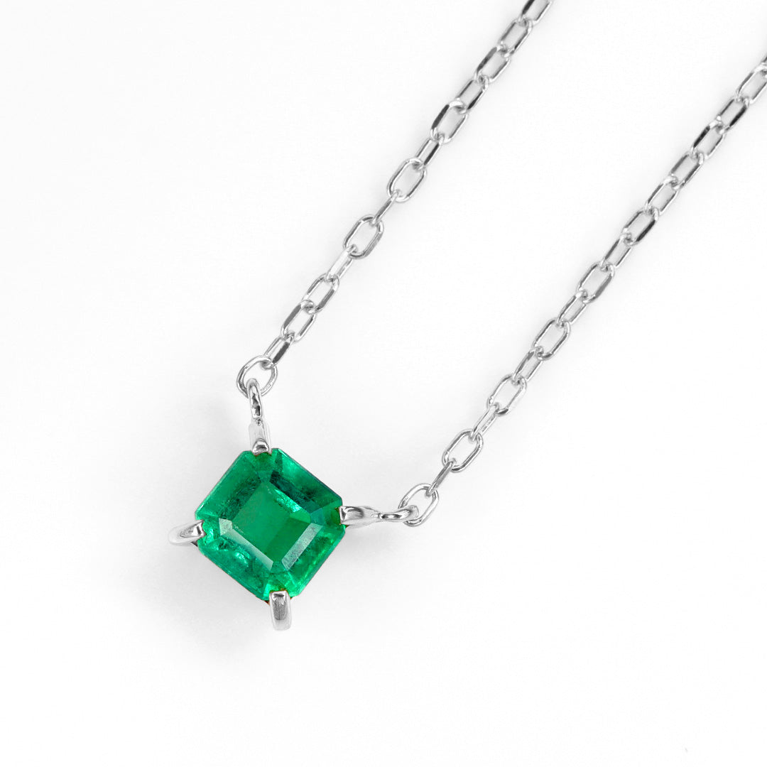 【即日発送】エメラルド(コロンビア産/スクエア) K18/PTネックレス・セラム