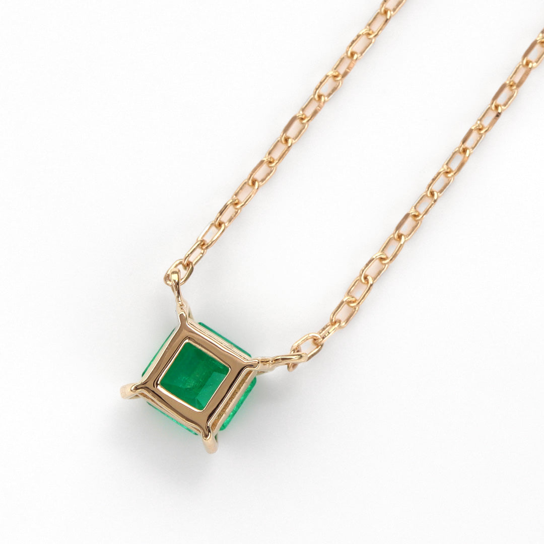 【即日発送】エメラルド(コロンビア産/スクエア) K18/PTネックレス・セラム