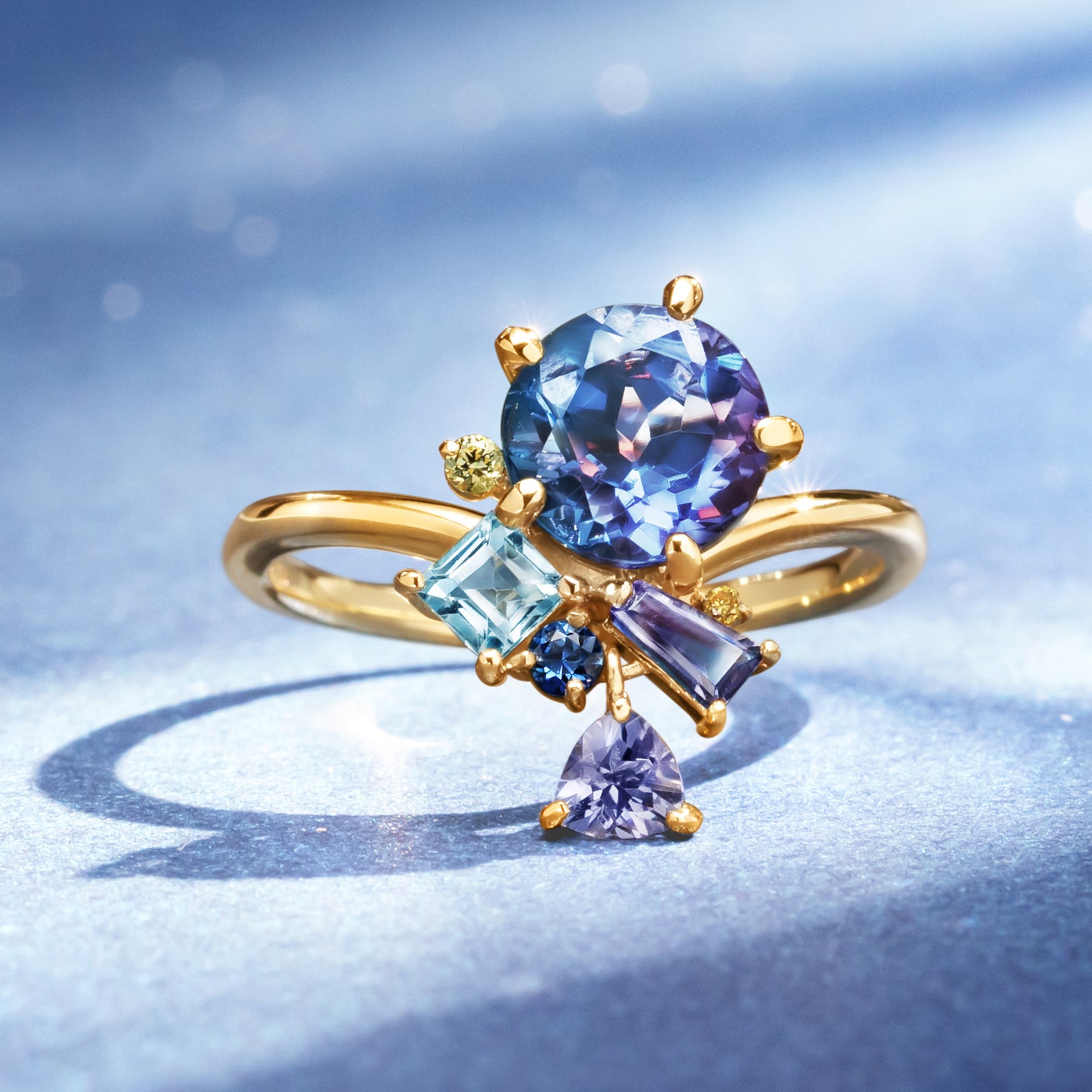 【即日発送】カラーチェンジフローライト×マルチカラージュエル K18/PTリング・ベルエゼン