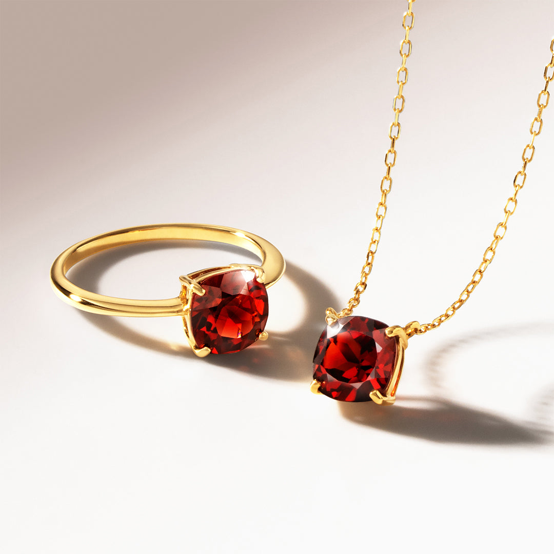 ガーネット K10/K18/PTネックレス・セラム