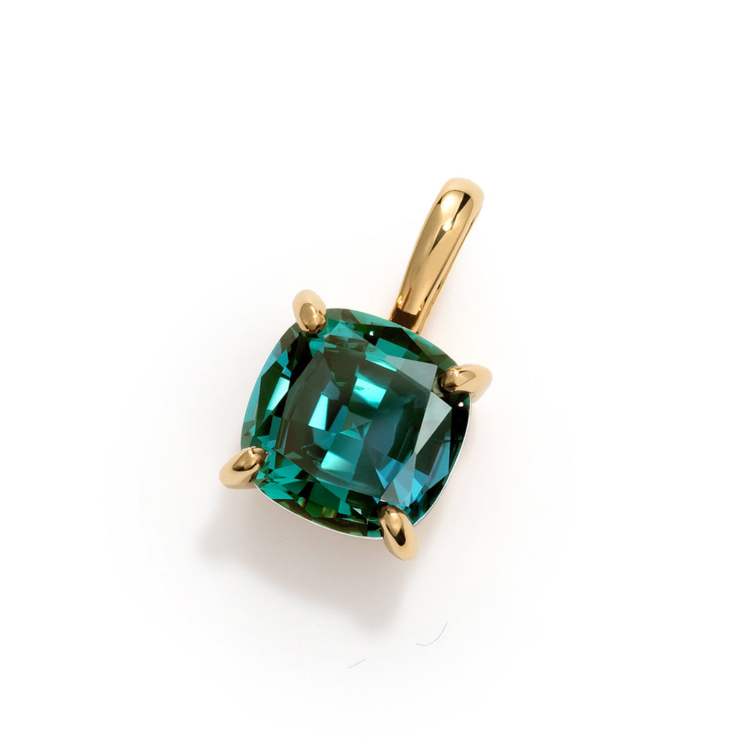 K18 アレキサンドライト 0.04ct ダイヤモンド 0.15ct 天然石 