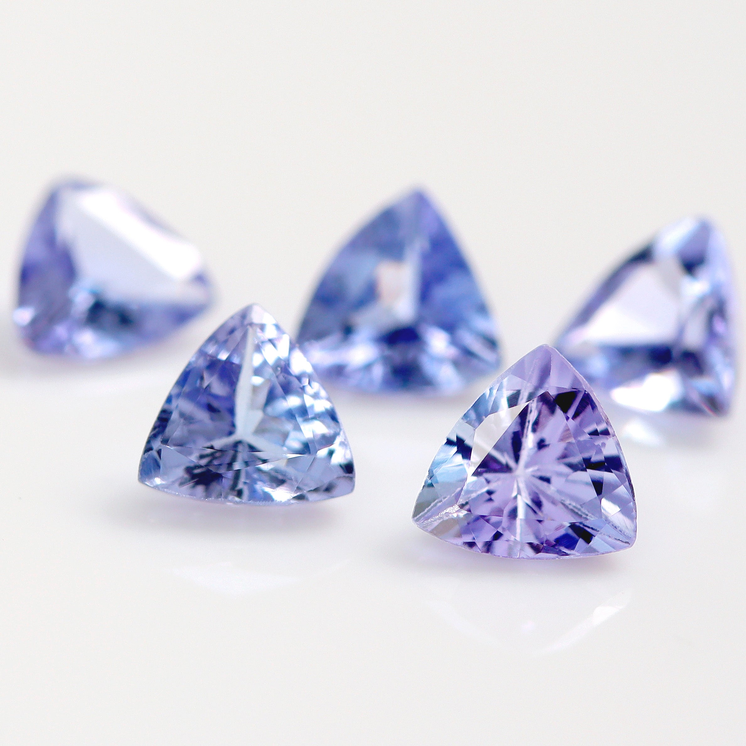 タンザナイト K18/PTピアス(片耳)・アミーユ