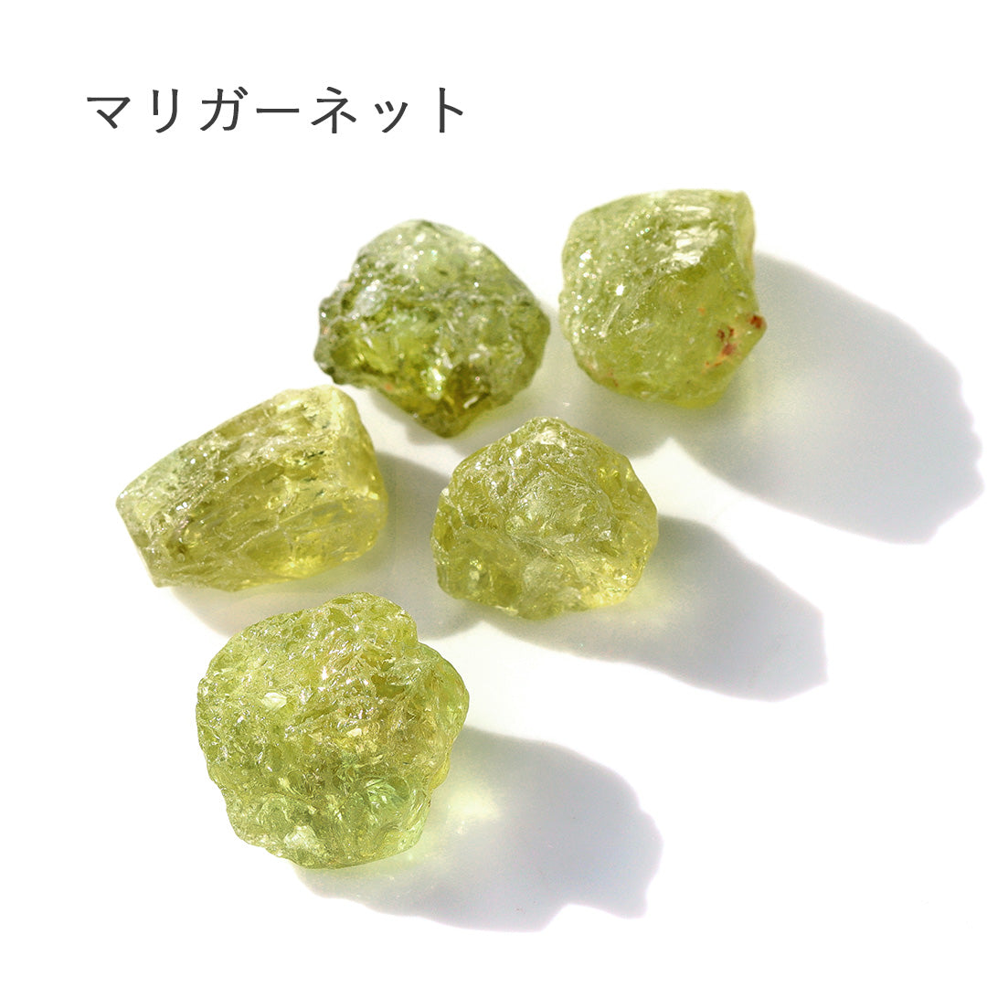 【即日発送】原石 K10ペンダントトップ・プレーナ