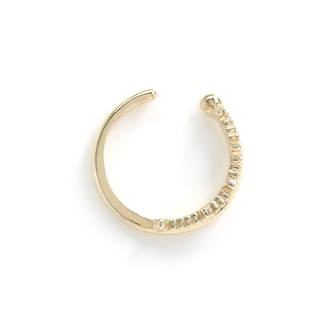 【在庫限り・即日発送】K10イヤーカフ(片耳)・デルニー