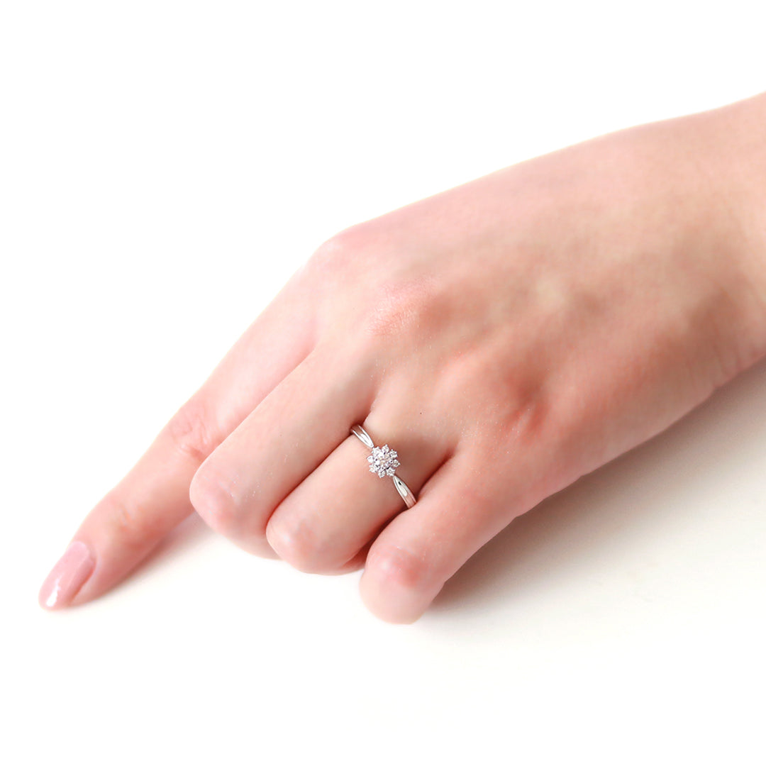 ダイヤモンド K18/PTリング・ピヴォワンヌ