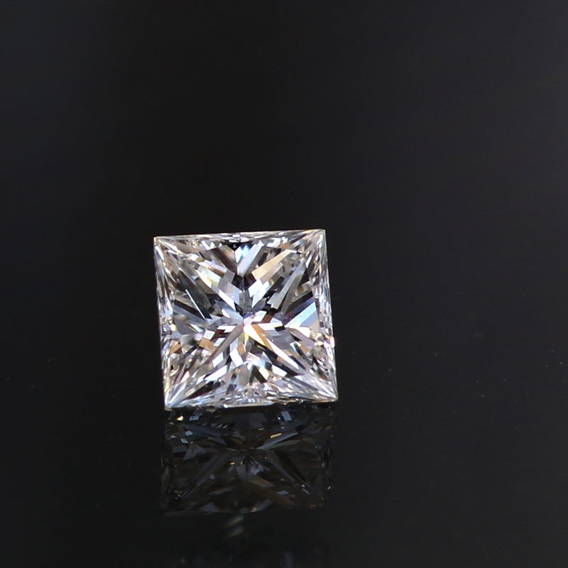 ダイヤモンド(SIクラス相当) K18/PTネックレス・セラム
