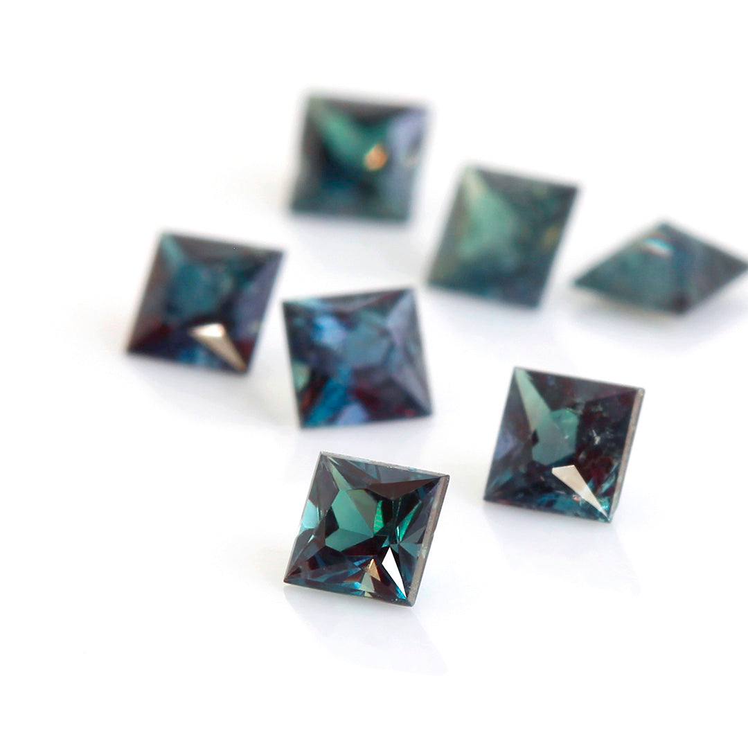 【在庫限り・即日発送】アレキサンドライト×ダイヤモンド K18/PTリング・リディ