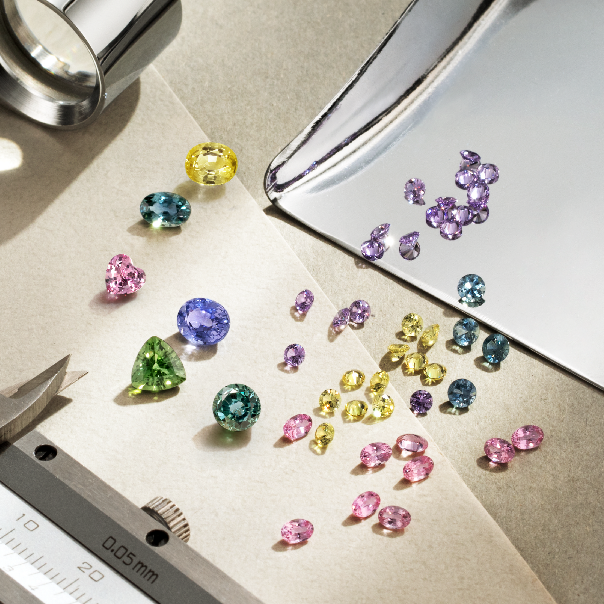 美しい輝きを届けたい・・ 遂に、これだけの種類のサファイアが揃い