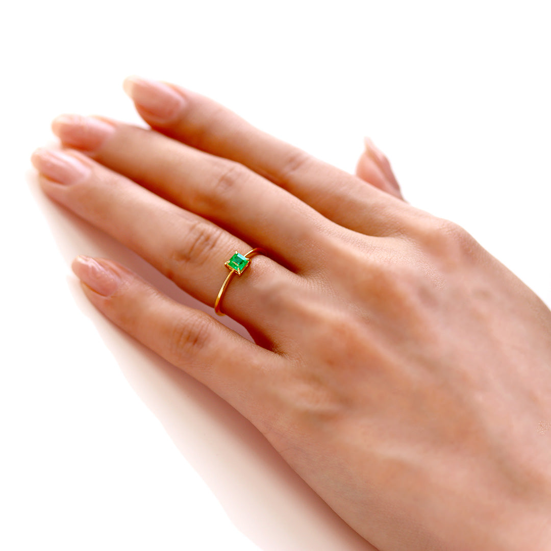 【即日発送】エメラルド(コロンビア産/スクエア) K18/PTリング・セラム