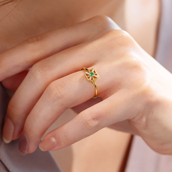 緑色 グリーン 宝石 | 指輪 (リング) ネックレス ピアス コレクション
