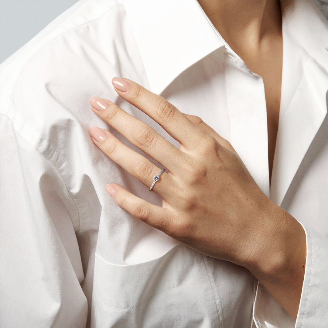 ダイヤモンド K18/PTリング・ジプソフィル