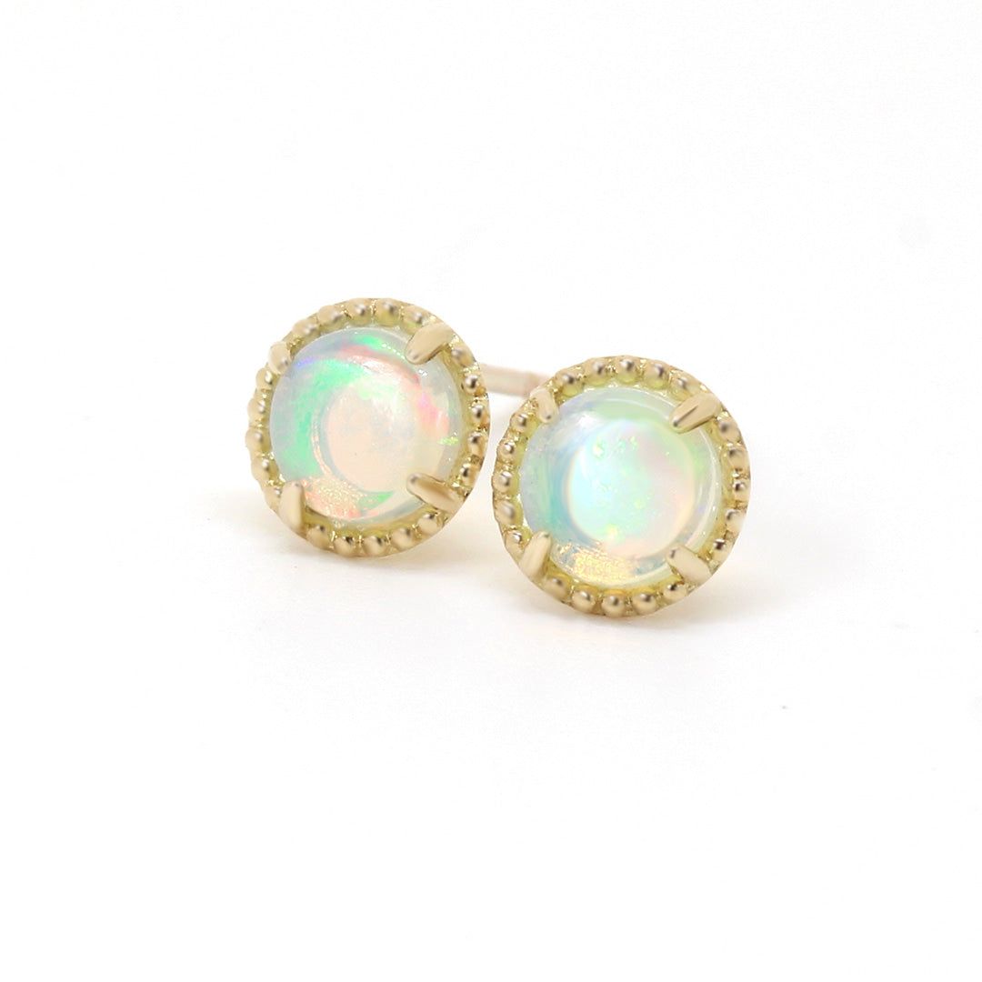 オパール×ピアス