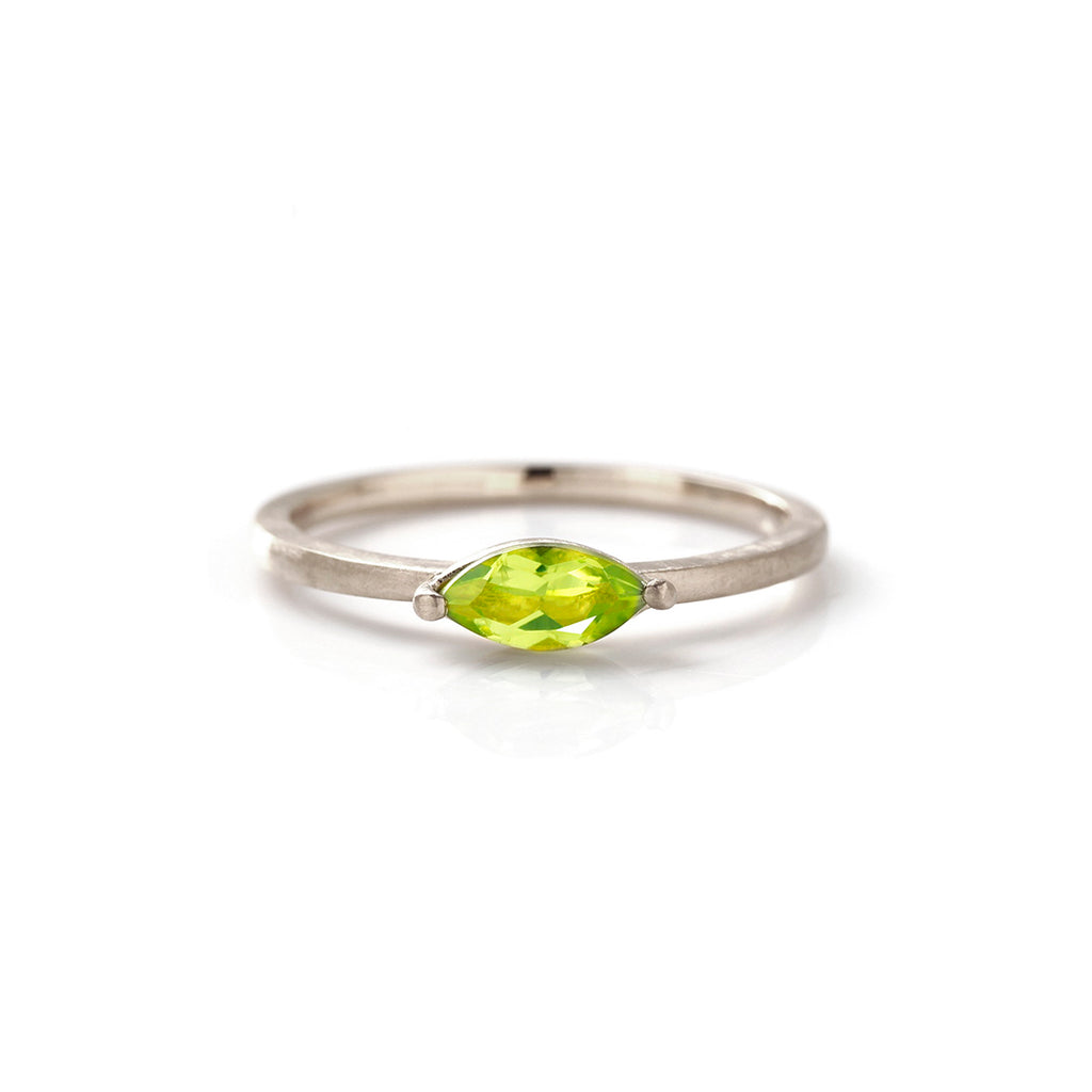 780.スタージュエリー K18 指輪 ペリドット Peridot 1.8g