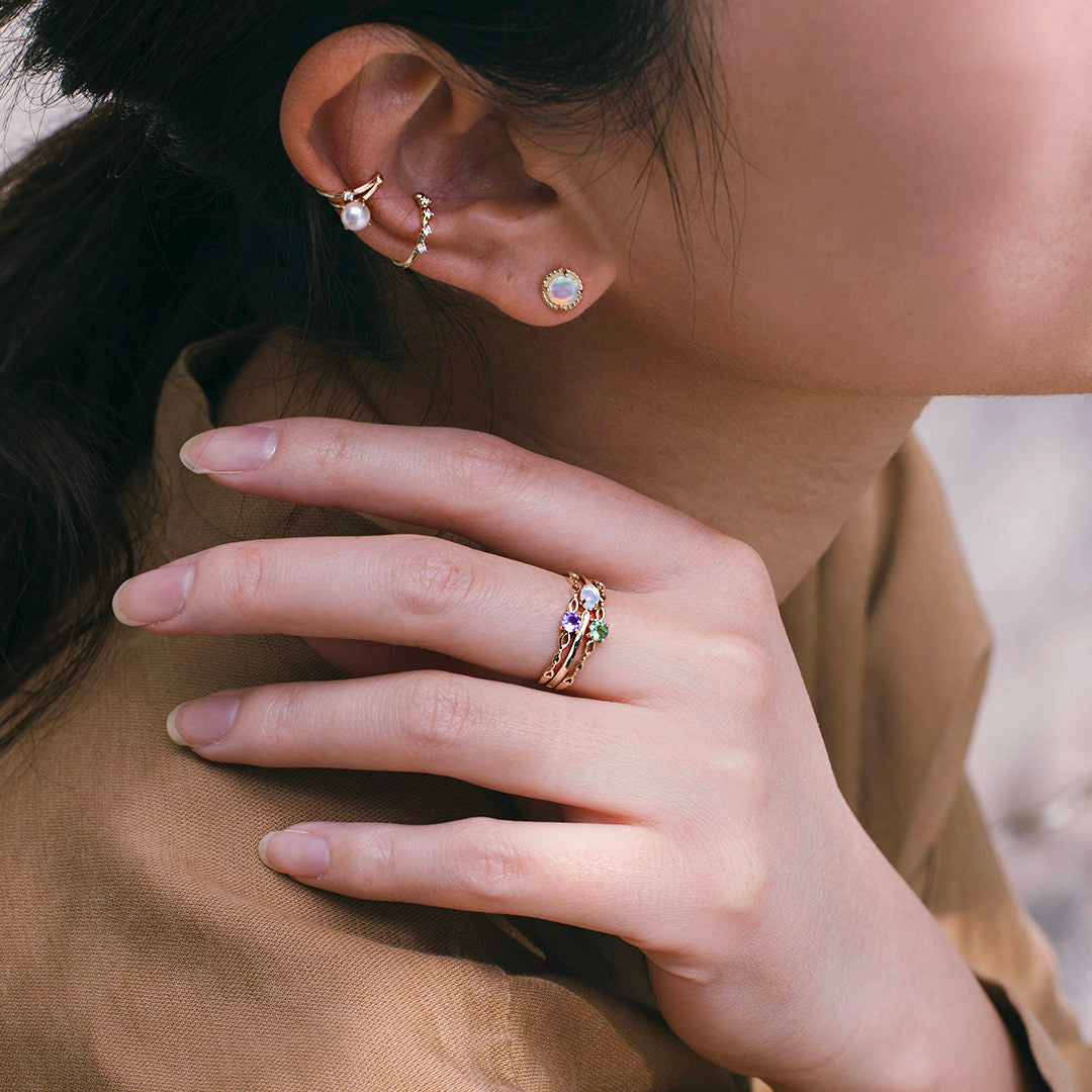 【在庫限り・即日発送】オパール(オーストラリア産) K10ピアス・エキューム