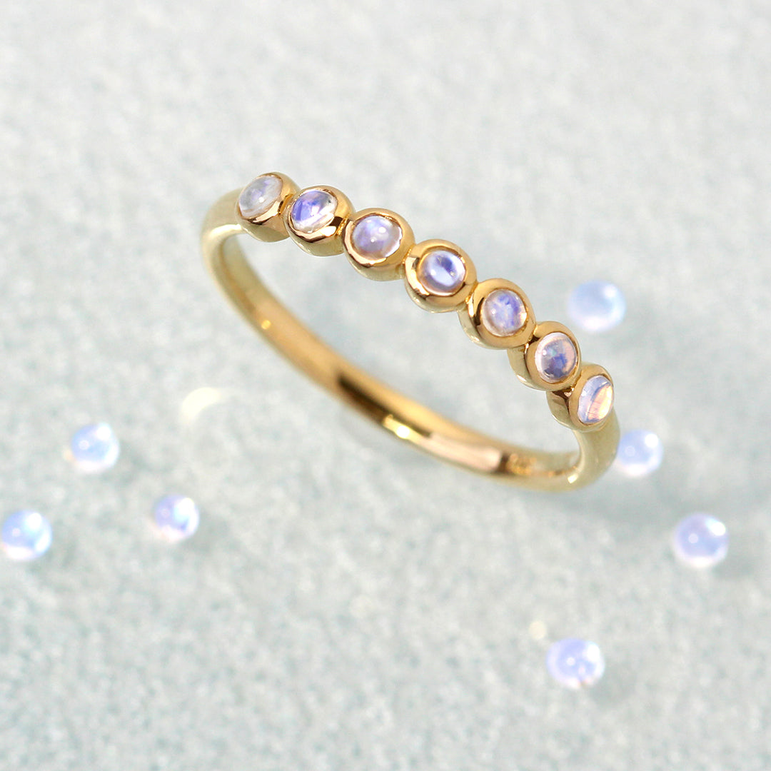 ビズー公式】ロイヤルブルームーンストーン ハーフエタニティ K18(18金