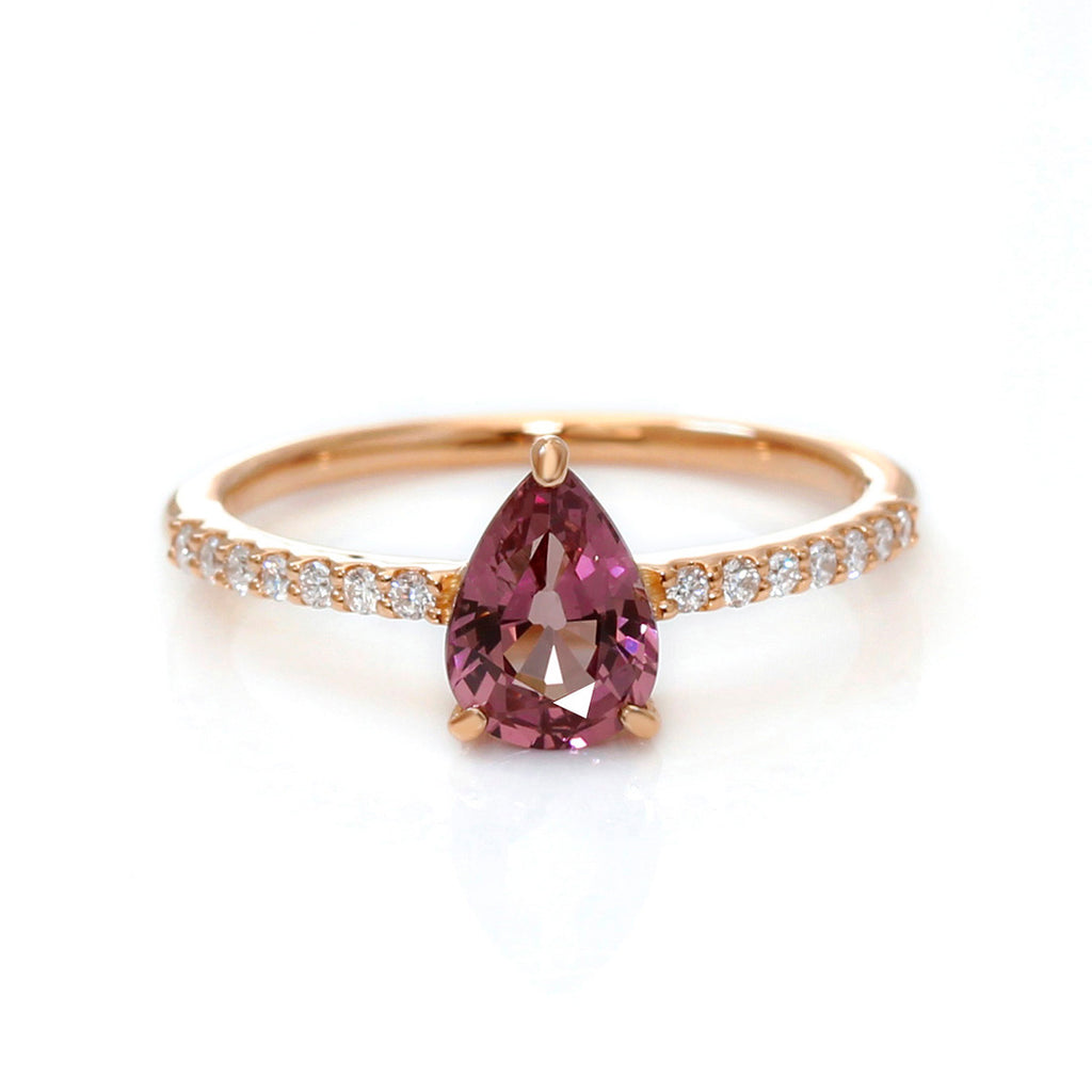 残り1点。　Rose pink ring … Malaya Garnet